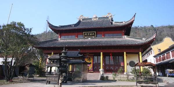 Hulong Temple
