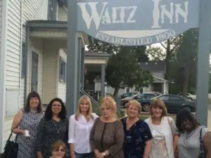 Waltz Inn