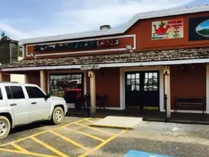 El San Luis Bar & Grill