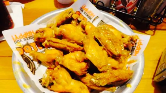 Hooters