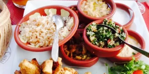 Au Palais des Cafés