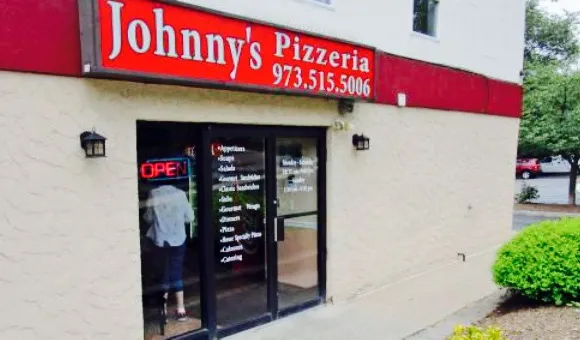 Johnny's Pizzeria