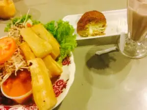 Cafeteria Tin