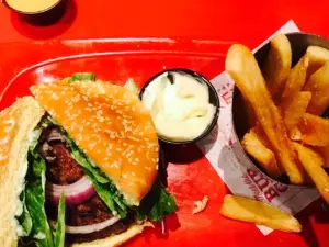 Red Robin Gourmet Burgers and Brews