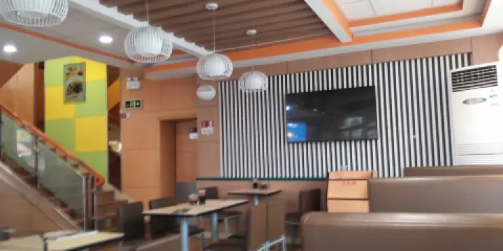 李先生加州牛肉麵大王(三河燕郊步行街店)