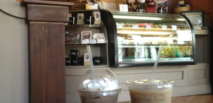 Dolce Bakery & Coffee Shop