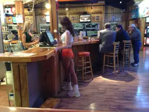 Hooters