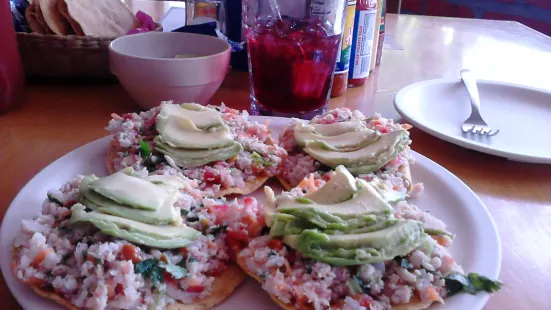 Mariscos 8 Tostadas