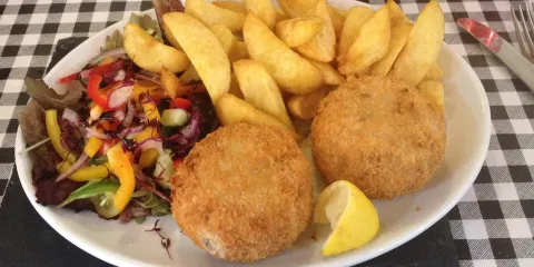 An Cala Cafe and Bunkhouse