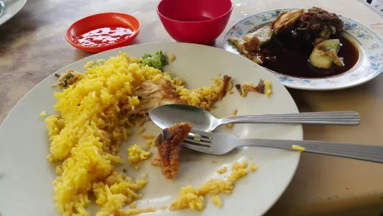 Nasi Ayam Serai