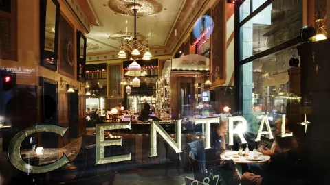 Central Cafe and Restaurant 1887 in บูดาเปสต์