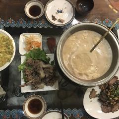 敖包相会文化蒙餐(万佳社保楼店) 여행 사진