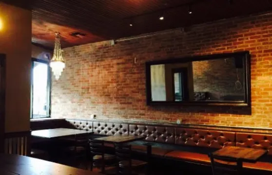 Dick's Pub & Restaurant