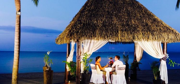 Salt Restaurant at Sofitel Fiji Resort