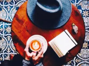Mondays cafe&store
