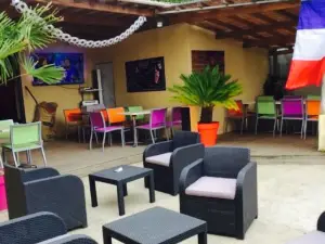 Le T'Cafe