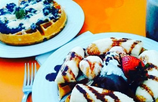 Sunrise Cafe Waffles y Almuerzos