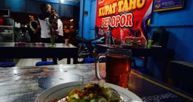 Kupat Tahu Pelopor