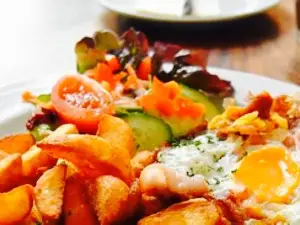 Stefa Tante Lina Cafe Bistro