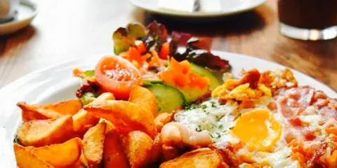 Stefa Tante Lina Cafe Bistro