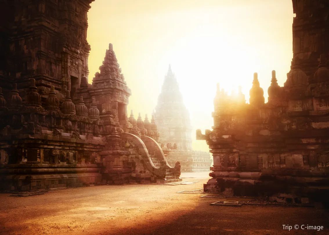 2_Candi Prambanan