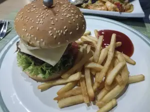 The Beach Cha Am Cafe & Restaurant