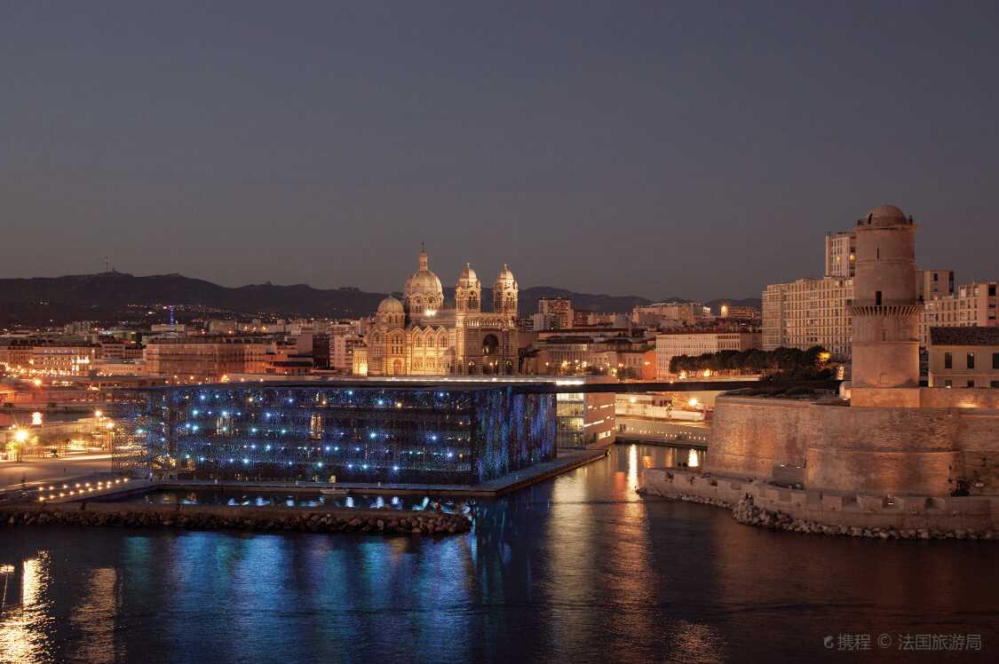 Hotels near Museum of European and Mediterranean Civilisations