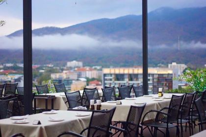 XANADU PUB & RESTAURANT