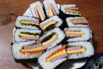 Pork Tamago Onigiri Makishi Market