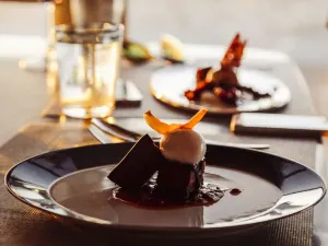 Orbit 360° Dining