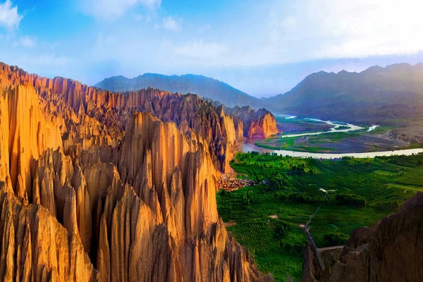 | Trip.com Baiyin Travelogues