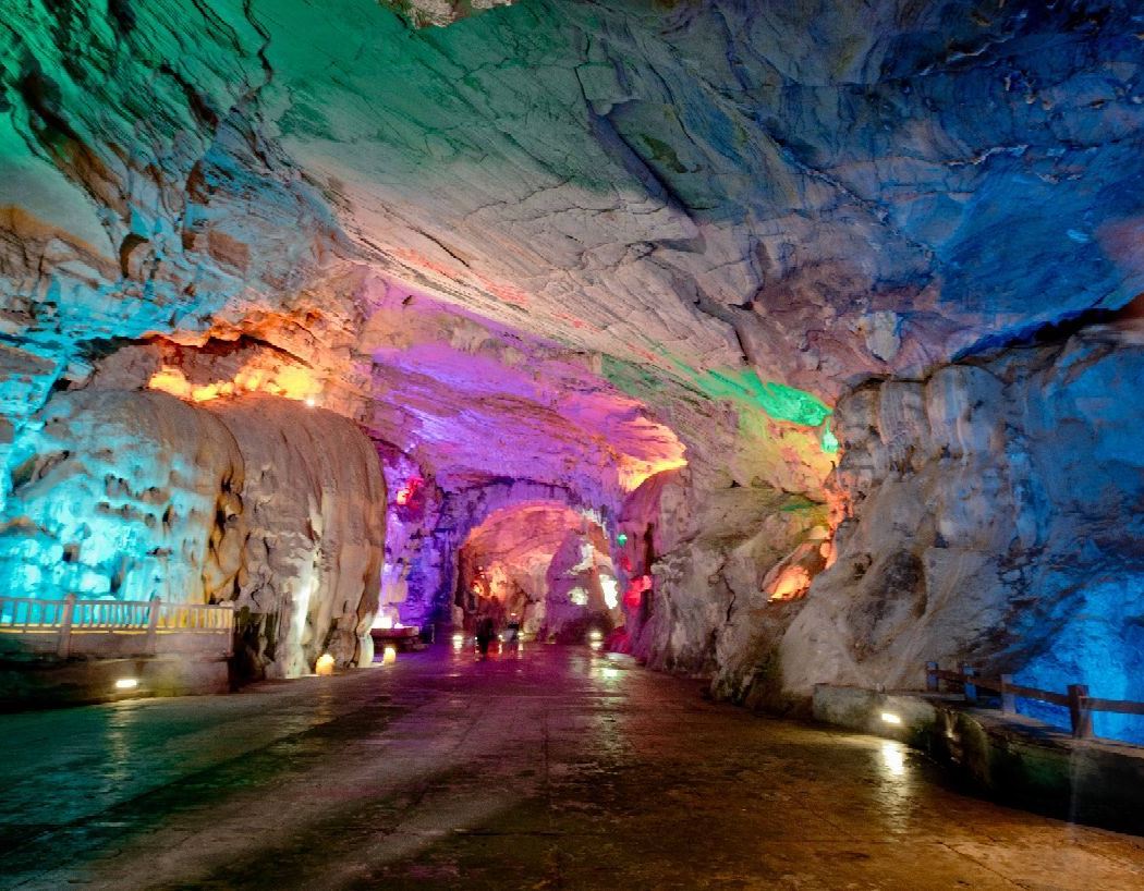 Shanjuan Cave-Gunung Longchi scenic area