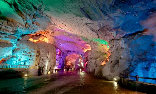 Shanjuan Cave