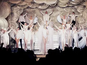 Paris Cabaret Show