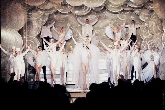 Paris Cabaret Show