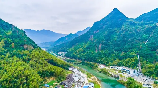 Jiuli Creek and Waterfalls