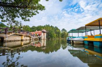 ศาสนสถานสำคัญควรสักการะ