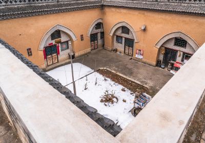 Yuzhou Dikeng Courtyard