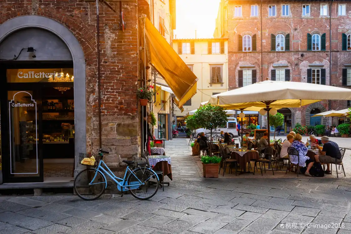 Hotels near Via Fillungo