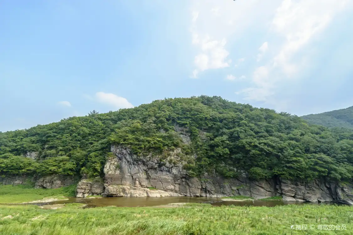 Hotels near Bangudae Cliff