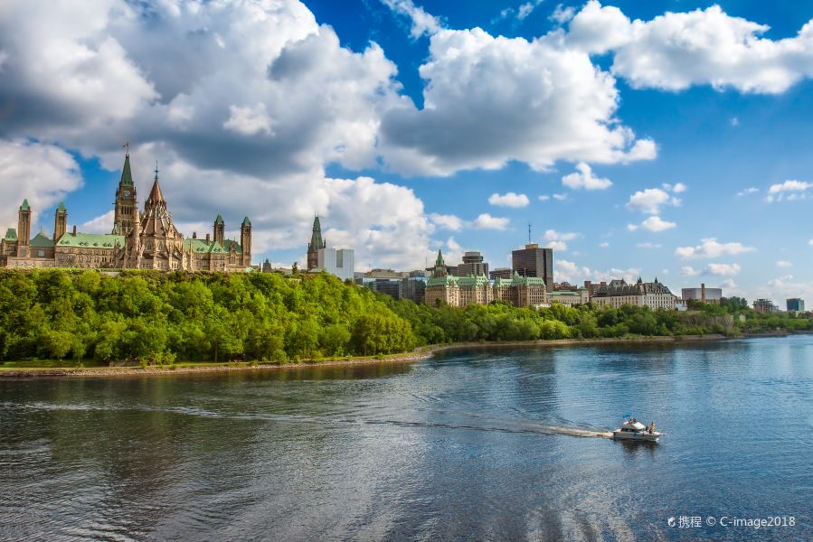 Boston to Ottawa Flights