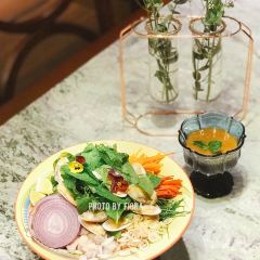 Queen·Cheuk Yuet User Photo