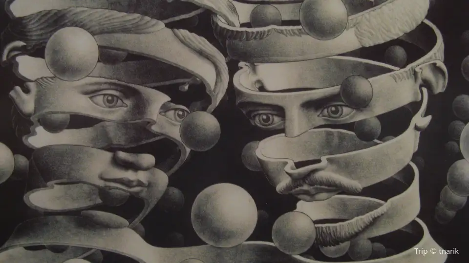 2_Escher in the Palace