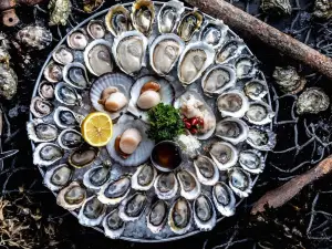 Fanny Bay Oyster Bar & Shellfish Market