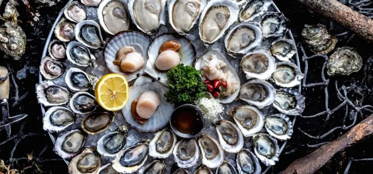 Fanny Bay Oyster Bar & Shellfish Market