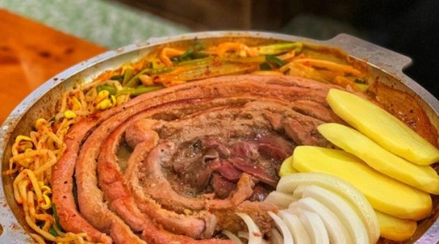 杨国美初见烤肉屋韩国料理(宏程国际店)