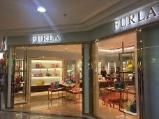 FURLA(河谷打折村店)