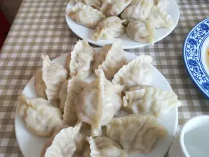 一兜肉饺子馆