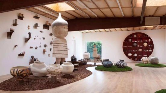 石峰陶瓷美術館就是一個了解民族的陶器文化的發展設立了該博物館