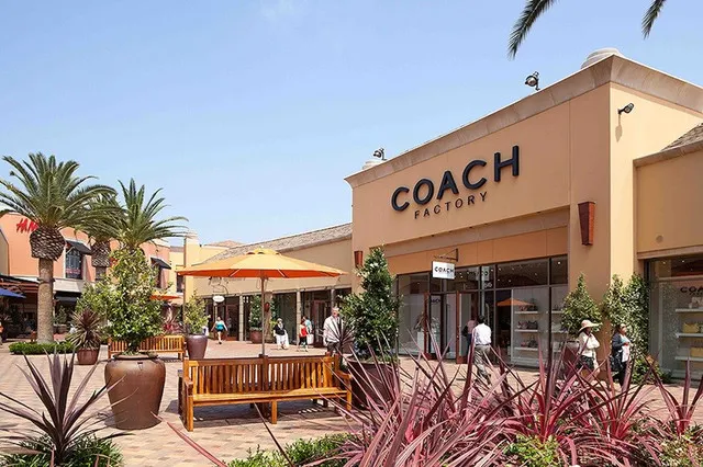Los Angeles Outlets Shopping Guidebook for Super Low Discounts